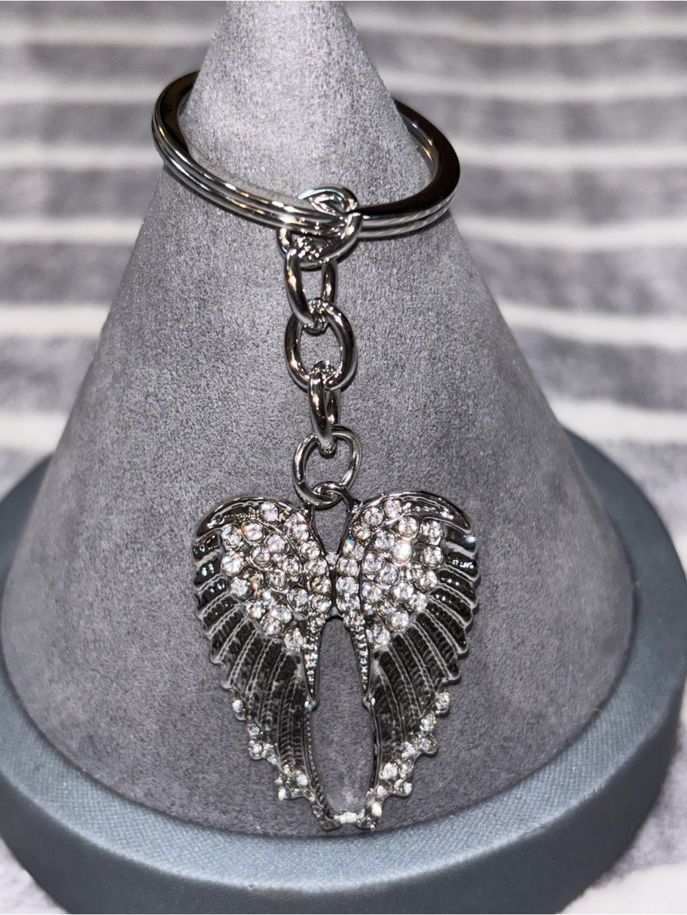 Angel Wing Sparkling Silver Pendant Keychain, Bag Charm, New - Picture 3 of 8